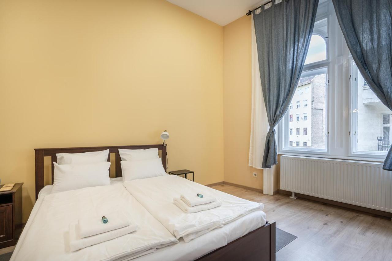 Peachy Homes * Budapeste